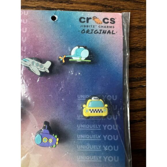 New Crocs Tiny Vehicles Jibbitz 5 Pack Submarine Taxi Train Plane Helicopter - Picture 5 of 6